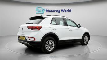 Volkswagen T-Roc LIFE TSI DSG