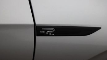 Volkswagen Golf R-LINE ETSI DSG