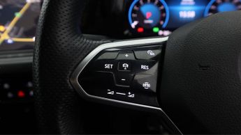 Volkswagen Golf R-LINE ETSI DSG