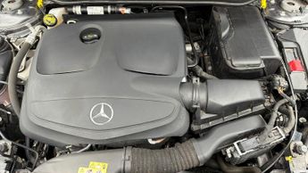 Mercedes-Benz GLA GLA 180 AMG LINE EDITION