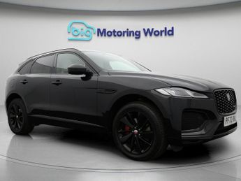 Jaguar F-Pace R-DYNAMIC BLACK