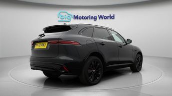 Jaguar F-PACE R-DYNAMIC BLACK