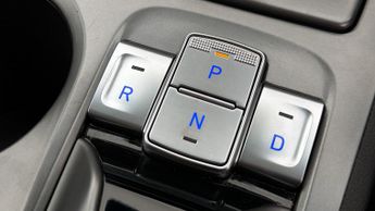 Hyundai KONA PREMIUM