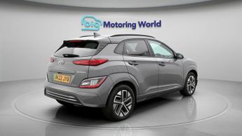 Hyundai KONA PREMIUM