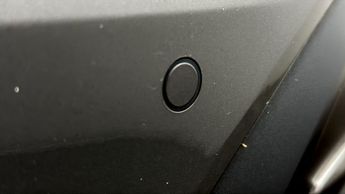 Hyundai KONA PREMIUM