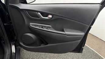 Hyundai KONA PREMIUM