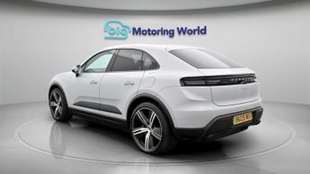 Porsche Macan 4