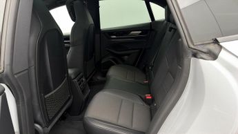 Porsche Macan 4