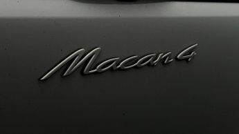 Porsche Macan 4