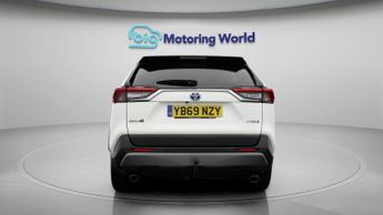 Toyota RAV4 VVT-I DESIGN