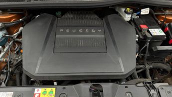 Peugeot E-2008 GT PREMIUM