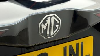 MG MG4 TROPHY