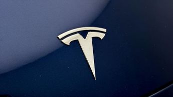 Tesla Model Y BASE