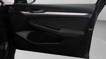 Volkswagen Golf LIFE ETSI DSG