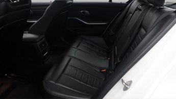 BMW 3 Series 330E M SPORT
