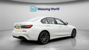 BMW 3 Series 330E M SPORT