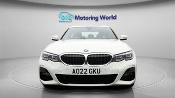 BMW 3 Series 330E M SPORT