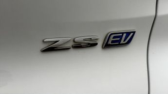 MG MG ZS SE