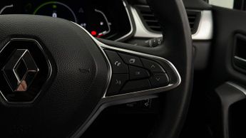 Renault Captur TECHNO E-TECH