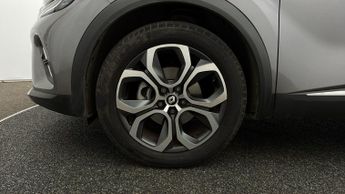 Renault Captur TECHNO E-TECH