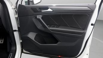 Volkswagen Tiguan R-LINE TSI DSG