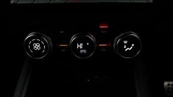 Renault Captur E-TECH ENGINEERED