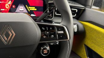 Renault 5 E-Tech electric ICONIC E-TECH