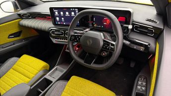 Renault 5 E-Tech electric ICONIC E-TECH