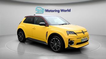 Renault 5 E-Tech electric ICONIC E-TECH