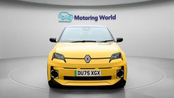 Renault 5 E-Tech electric ICONIC E-TECH