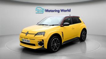 Renault 5 E-Tech electric ICONIC E-TECH
