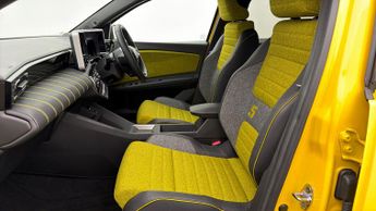 Renault 5 E-Tech electric ICONIC E-TECH