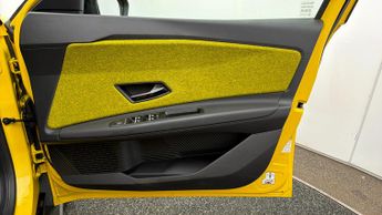 Renault 5 E-Tech electric ICONIC E-TECH