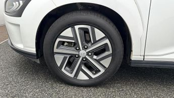 Hyundai KONA PREMIUM