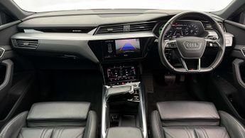 Audi e-tron QUATTRO BLACK EDITION