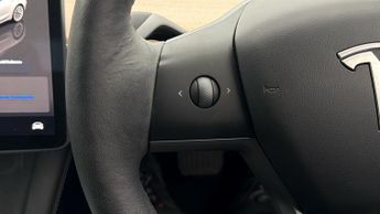 Tesla Model 3 MODEL 3