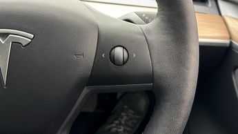 Tesla Model 3 MODEL 3