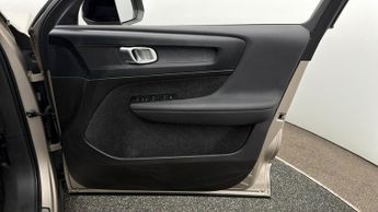 Volvo XC40 RECHARGE CORE