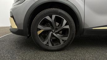 Renault Captur E-TECH ENGINEERED