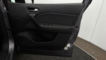 Renault Captur E-TECH ENGINEERED