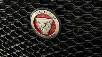 Jaguar F-PACE CHEQUERED FLAG AWD