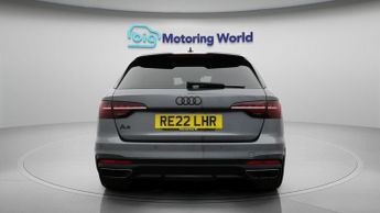 Audi A4 Avant AVANT TFSI S LINE BLACK EDITION