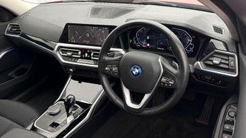 BMW 3 Series 330E SE PRO