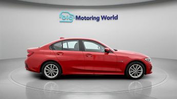 BMW 3 Series 330E SE PRO