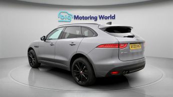 Jaguar F-PACE CHEQUERED FLAG AWD