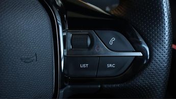 Peugeot E-2008 GT LINE