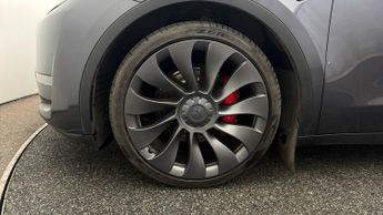 Tesla Model Y PERFORMANCE AWD