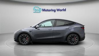 Tesla Model Y PERFORMANCE AWD