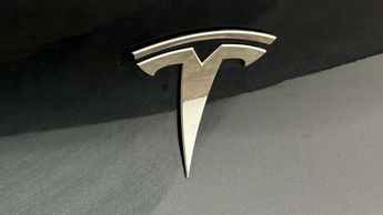 Tesla Model Y PERFORMANCE AWD