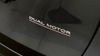 Tesla Model Y PERFORMANCE AWD